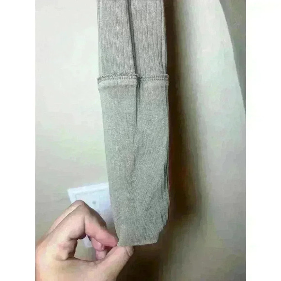 Free People intimately long sleeve shirt size XS v neck with stretch - Picture 4 of 8